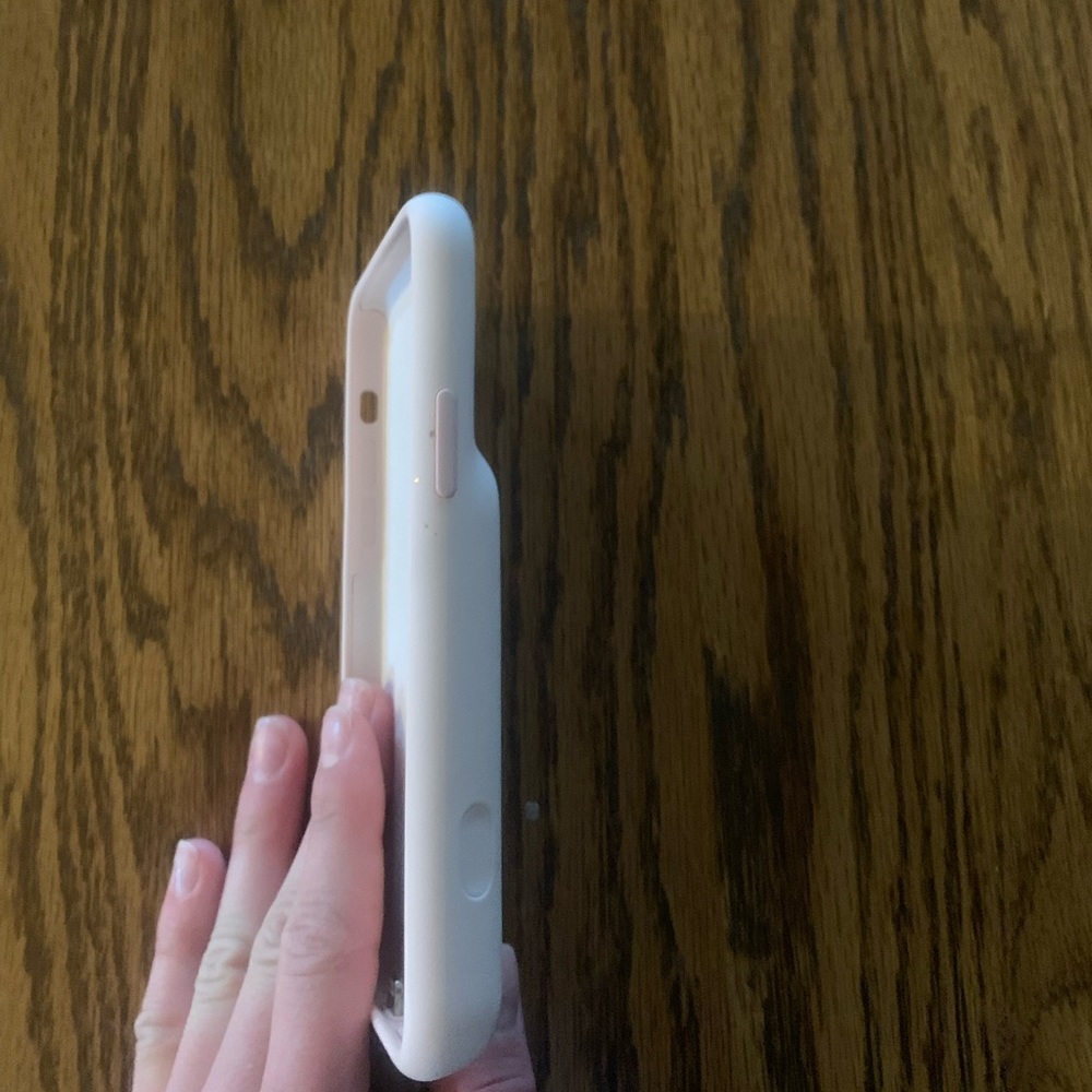 iPhone 11 Pro charging case